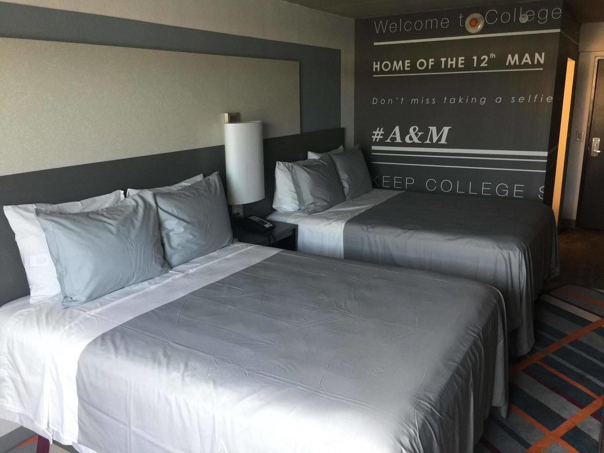 Hotel Tryp By Wyndham College Station Exterior foto